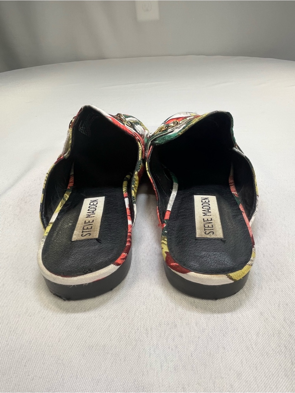 Steve Madden Multicolor Floral Bee Embroidered Slip-On Mules - Picture 5 of 10